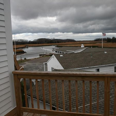 Shea'S Riverside Inn & Motel Essex Buitenkant foto