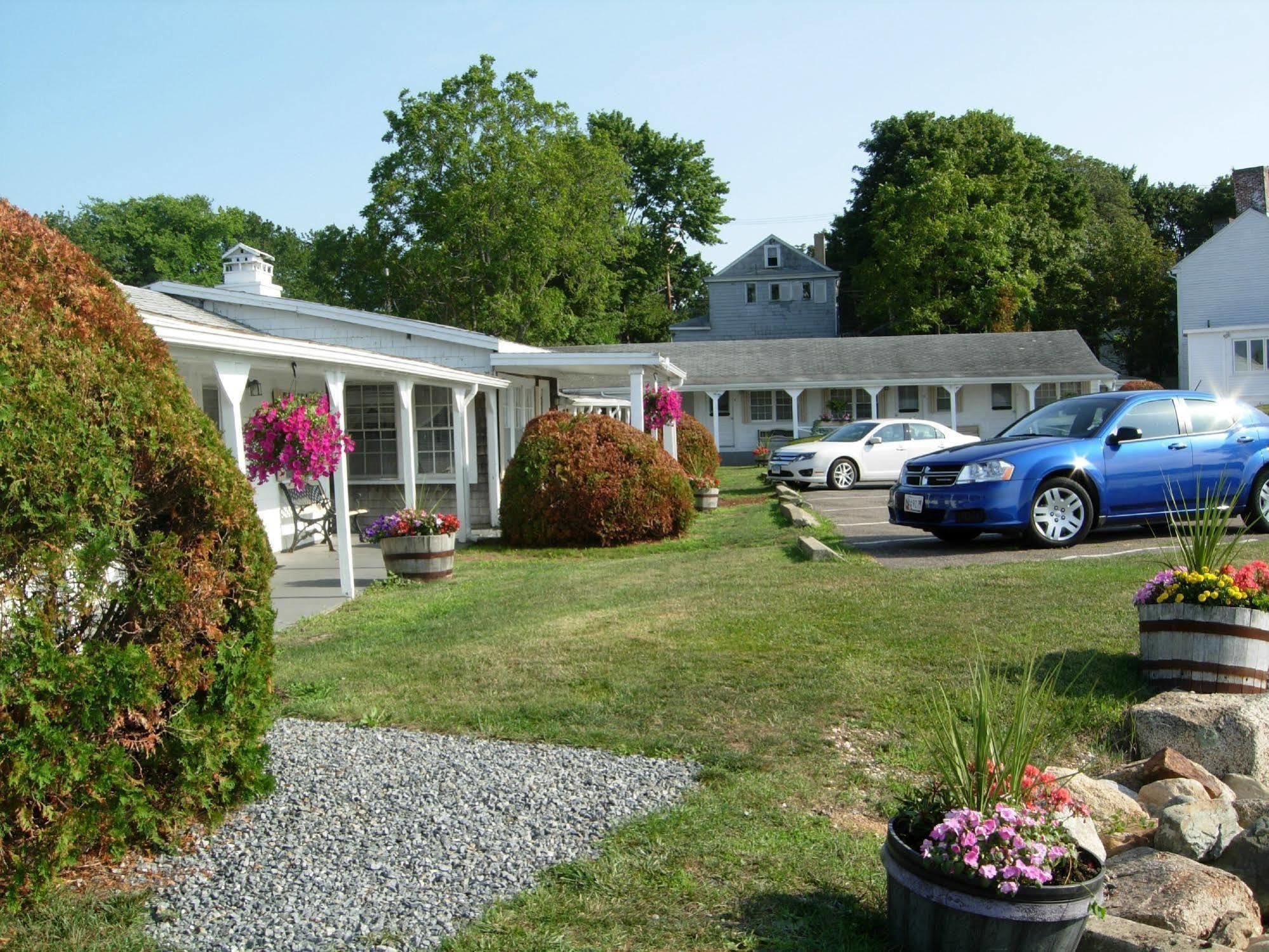 Shea'S Riverside Inn & Motel Essex Buitenkant foto